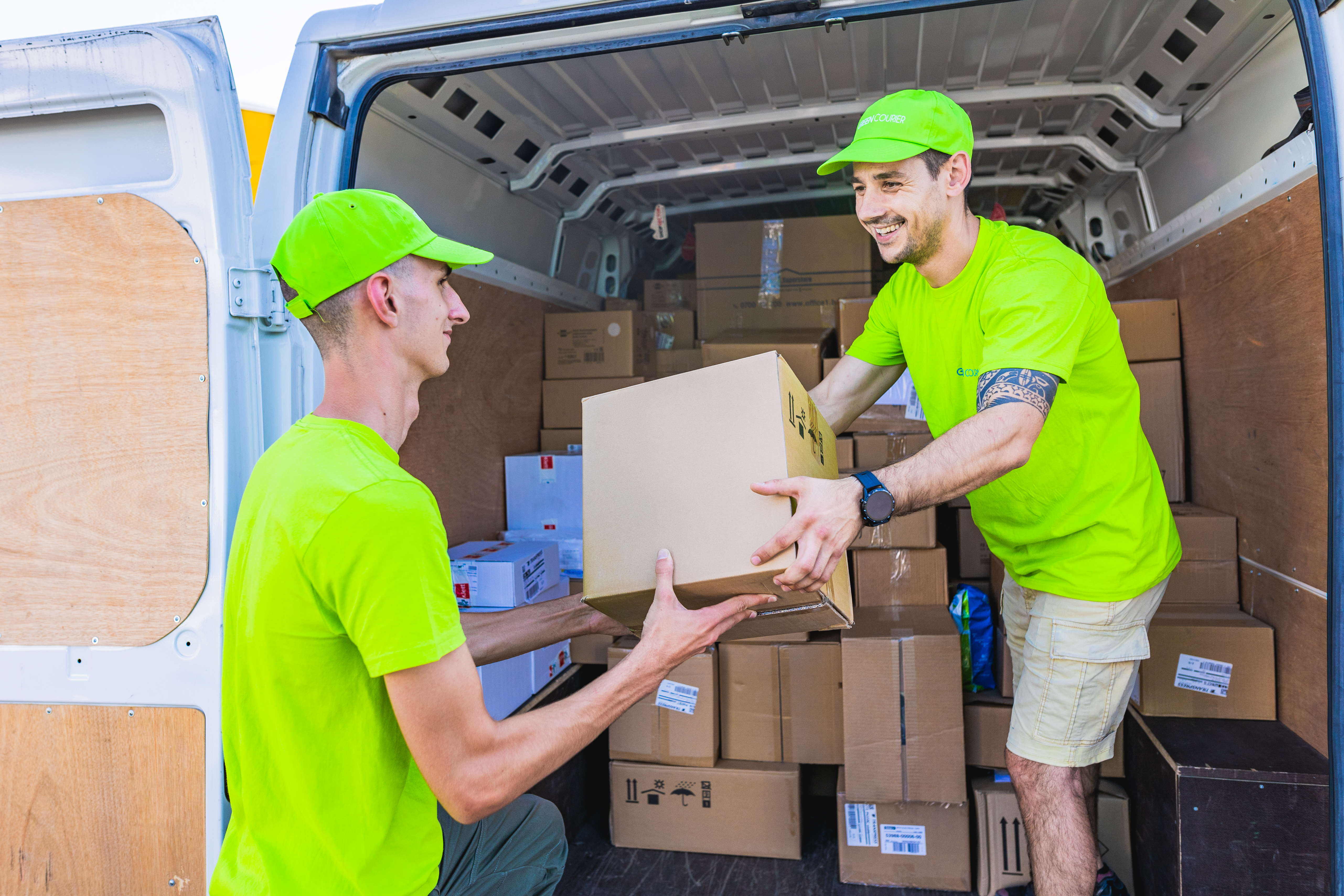 Куриерски услуги